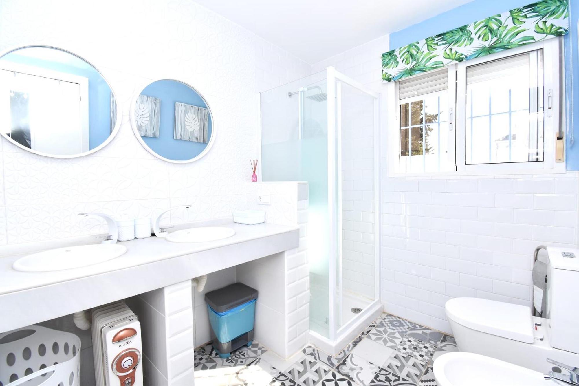 Buganvillas, Relax Con Piscina Privada A Pocos Minutos De La Barrosa Y Santi Petri *
